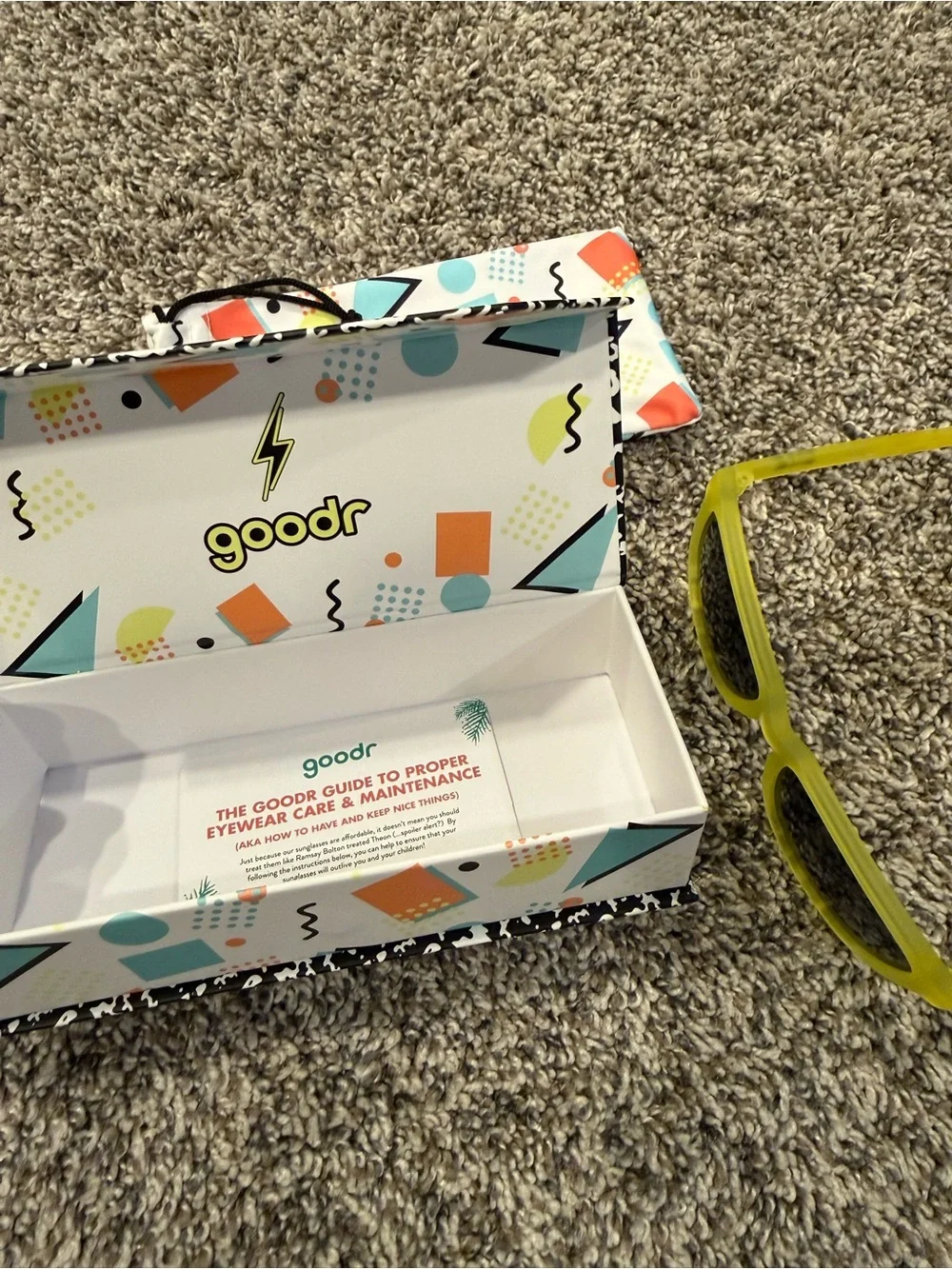 goodr x Reebok Recess Ree-Mix OG Polarized Sunglasses Yellow 90s w/ Box & Pouch
